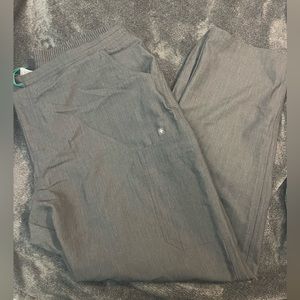 FIGS Yola skinny Grey scrub bottoms